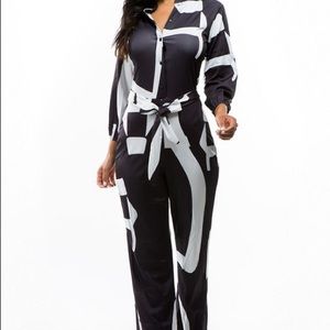 Sexy Black and White Straight Leg Multi Print Jumpsuit